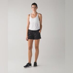 Lululemon Spring Break Away Short
Black (First Release)